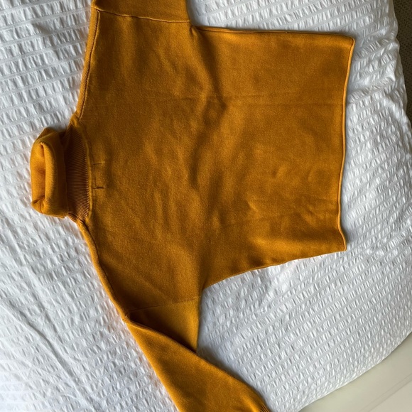 Women’s Sweater sz Small, European brand, new - Picture 5 of 5